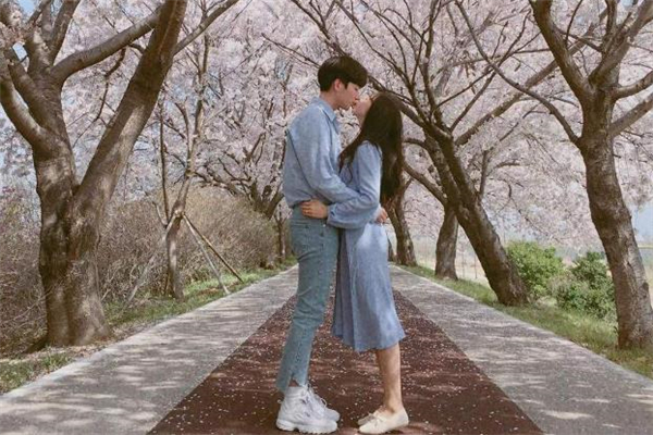 閃婚后悔了怎么辦 閃婚的人都會(huì)后悔嗎 閃婚后悔了怎么辦 閃婚的人都會(huì)后悔嗎