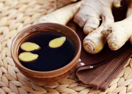 為什么說晚上喝姜茶等于吃砒霜 什么時候喝姜茶好 為什么說晚上喝姜茶等于吃砒霜 什么時候喝姜茶好