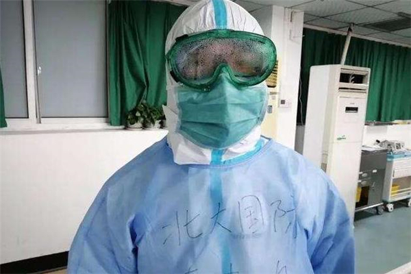 護(hù)目鏡怎么消毒 近視眼怎么戴護(hù)目鏡 護(hù)目鏡怎么消毒 近視眼怎么戴護(hù)目鏡