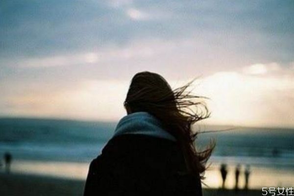 愛情的傷 受愛情的傷是好是壞 愛情的傷 受愛情的傷是好是壞