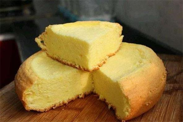 電飯煲蛋糕蛋清可以不打發(fā)嗎 電飯煲蛋糕蛋清打多久 電飯煲蛋糕蛋清可以不打發(fā)嗎 電飯煲蛋糕蛋清打多久