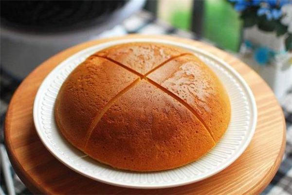 電飯煲蛋糕蛋清可以不打發(fā)嗎 電飯煲蛋糕蛋清打多久 電飯煲蛋糕蛋清可以不打發(fā)嗎 電飯煲蛋糕蛋清打多久