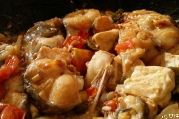 陽朔啤酒魚怎么做好吃 陽朔啤酒魚的正宗做法 陽朔啤酒魚怎么做好吃 陽朔啤酒魚的正宗做法