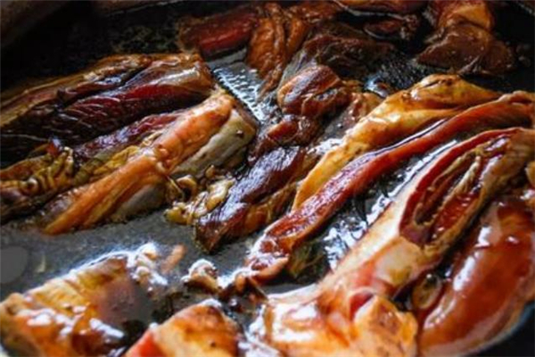 老抽可以用什么代替 味極鮮是生抽還是老抽 老抽可以用什么代替 味極鮮是生抽還是老抽