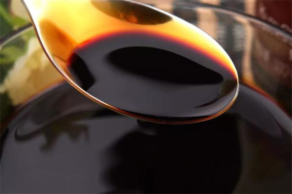 老抽可以用什么代替 味極鮮是生抽還是老抽 老抽可以用什么代替 味極鮮是生抽還是老抽