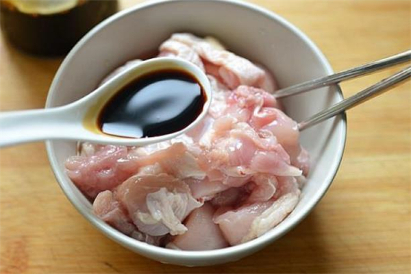 老抽可以生吃嗎 老抽可以涼拌嗎 老抽可以生吃嗎 老抽可以涼拌嗎