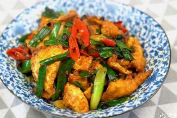 回鍋蛋的家常做法 回鍋蛋怎么做好吃 回鍋蛋的家常做法 回鍋蛋怎么做好吃