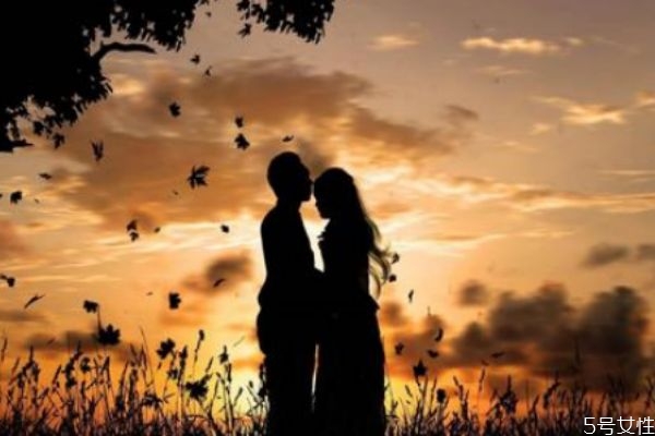 戀愛感覺疲倦怎么辦 為什么戀愛會(huì)有疲倦期 戀愛感覺疲倦怎么辦 為什么戀愛會(huì)有疲倦期