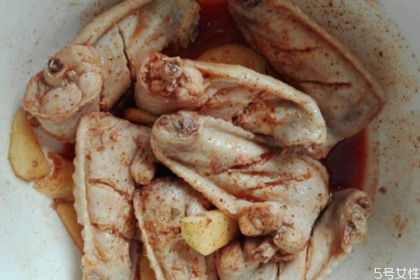 可樂雞翅怎么做好吃 可樂雞翅的簡單做法 可樂雞翅怎么做好吃 可樂雞翅的簡單做法