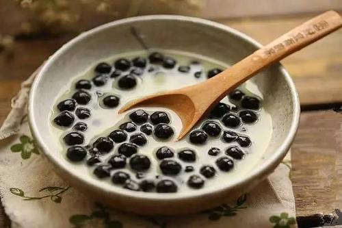 為什么用木薯粉做奶茶的珍珠 沒有木薯粉怎么做奶茶的珍珠 為什么用木薯粉做奶茶的珍珠 沒有木薯粉怎么做奶茶的珍珠