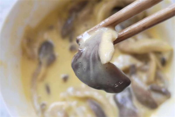 哺乳期能吃平菇嗎 吃平菇會(huì)回奶嗎 哺乳期能吃平菇嗎 吃平菇會(huì)回奶嗎