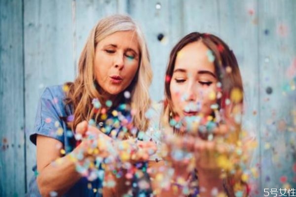 婚姻中如何分配孩子的教育 教育孩子只是母親的責(zé)任嗎 婚姻中如何分配孩子的教育 教育孩子只是母親的責(zé)任嗎