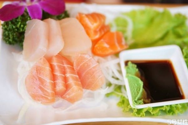 生魚片一般用什么魚 生魚片好吃嗎 生魚片一般用什么魚 生魚片好吃嗎