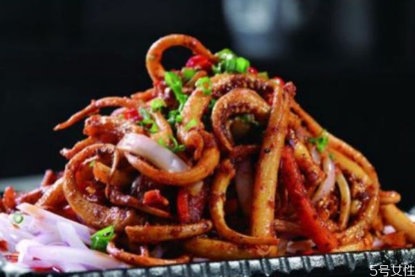 魷魚的家常做法 魷魚怎么做好吃 魷魚的家常做法 魷魚怎么做好吃