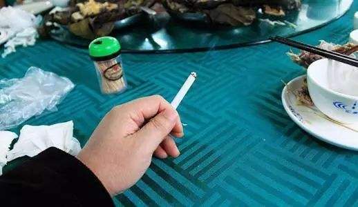 飯后抽煙好嗎 飯后站立有助于減肥嗎 飯后抽煙好嗎 飯后站立有助于減肥嗎