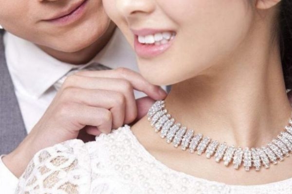 如何讓女人更愛你 讓女人更愛你的最好方式 如何讓女人更愛你 讓女人更愛你的最好方式