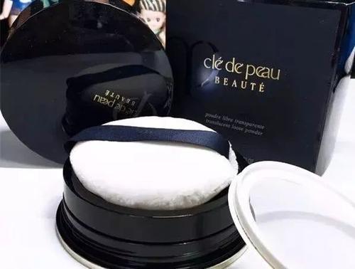 cpb光紗蜜粉適合哪種膚質(zhì) cpb光紗蜜粉和紀梵希四宮格哪個好用 cpb光紗蜜粉適合哪種膚質(zhì) cpb光紗蜜粉和紀梵希四宮格哪個好用