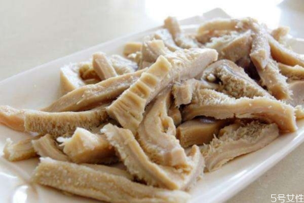 牛肚怎么做好吃 牛肚的簡(jiǎn)單做法 牛肚怎么做好吃 牛肚的簡(jiǎn)單做法