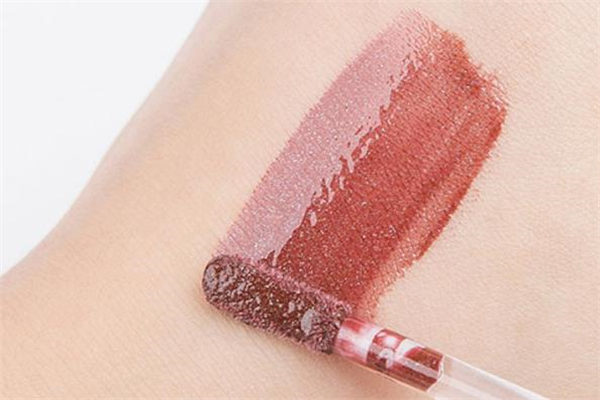 hedone唇釉多少錢 摩登時(shí)代唇釉哪個(gè)顏色最好看 hedone唇釉多少錢 摩登時(shí)代唇釉哪個(gè)顏色最好看