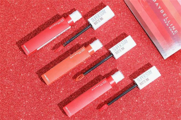 美寶蓮接吻棒好用嗎 美寶蓮接吻棒怎么涂才好看 美寶蓮接吻棒好用嗎 美寶蓮接吻棒怎么涂才好看