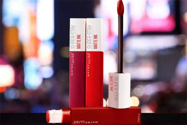 美寶蓮接吻棒好用嗎 美寶蓮接吻棒怎么涂才好看 美寶蓮接吻棒好用嗎 美寶蓮接吻棒怎么涂才好看