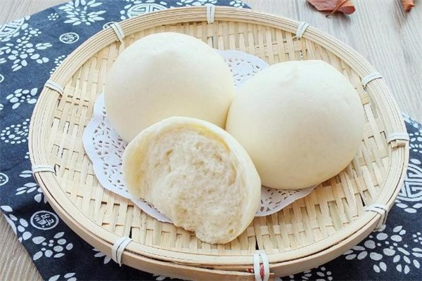做饅頭面粉和酵母的比例是多少 做饅頭用什么面粉 做饅頭面粉和酵母的比例是多少 做饅頭用什么面粉