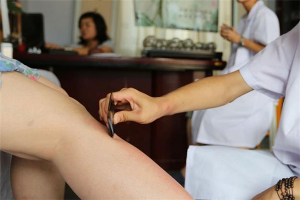 刮痧瘦腿可以用橄欖油嗎 刮痧瘦腿每天幾次 刮痧瘦腿可以用橄欖油嗎 刮痧瘦腿每天幾次
