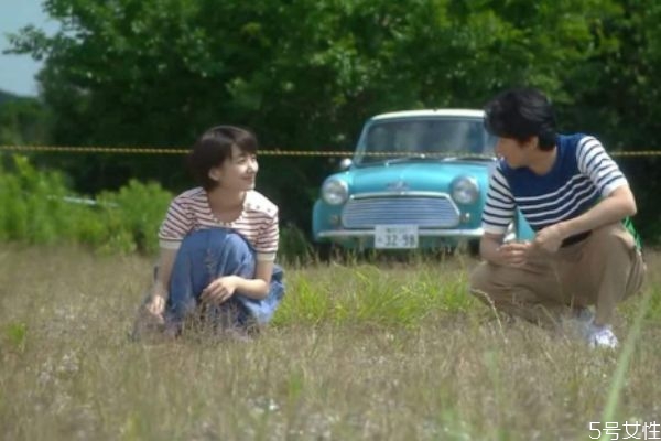 戀愛(ài)會(huì)讓人盲目嗎 戀愛(ài)中人智商真的為零嗎 戀愛(ài)會(huì)讓人盲目嗎 戀愛(ài)中人智商真的為零嗎