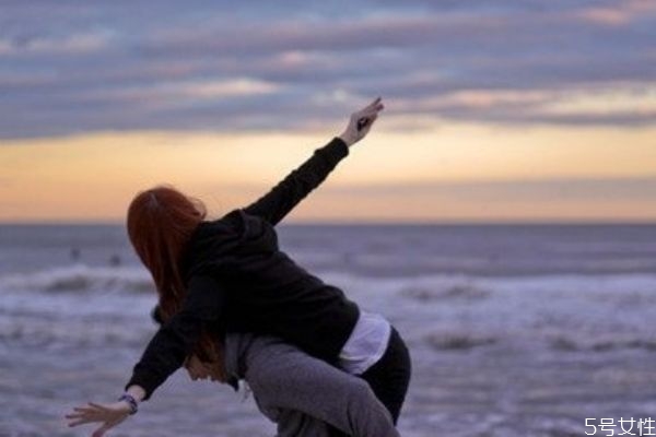 有男閨蜜的女生是渣女嗎 什么是男閨蜜 有男閨蜜的女生是渣女嗎 什么是男閨蜜