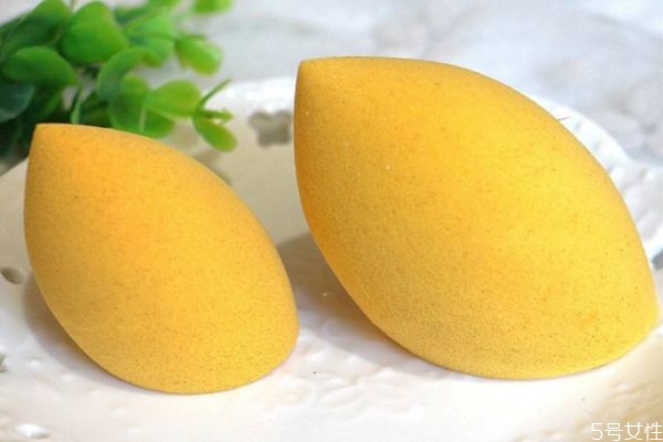 怎么用美妝蛋去上遮瑕 怎么用美妝蛋畫(huà)整張臉 怎么用美妝蛋去上遮瑕 怎么用美妝蛋畫(huà)整張臉