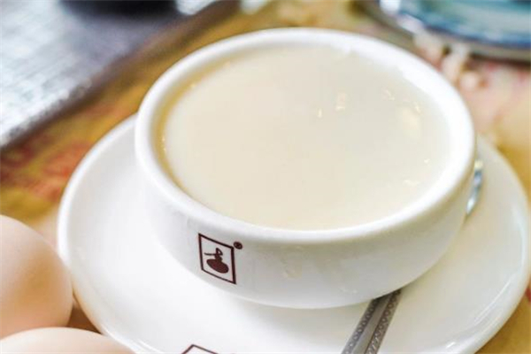 雙皮奶哺乳期能吃嗎 雙皮奶產(chǎn)婦能吃嗎 雙皮奶哺乳期能吃嗎 雙皮奶產(chǎn)婦能吃嗎