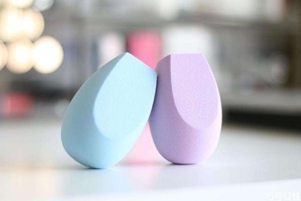 美妝蛋很臟怎么清洗 用什么洗美妝蛋比較好 美妝蛋很臟怎么清洗 用什么洗美妝蛋比較好