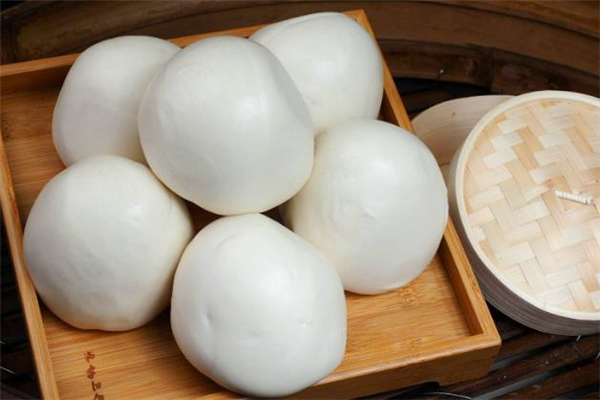 做饅頭堿面放多了怎么辦 饅頭堿放多了發(fā)黃還能吃嗎 做饅頭堿面放多了怎么辦 饅頭堿放多了發(fā)黃還能吃嗎