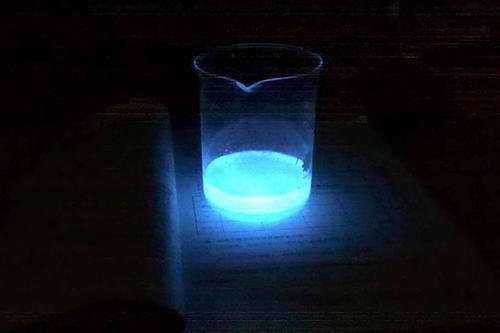 熒光劑會被皮膚吸收嗎 臉上有熒光劑的表現(xiàn) 熒光劑會被皮膚吸收嗎 臉上有熒光劑的表現(xiàn)