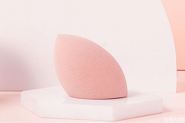 化妝沒有刷子怎么辦 沒有化妝刷怎么辦 化妝沒有刷子怎么辦 沒有化妝刷怎么辦