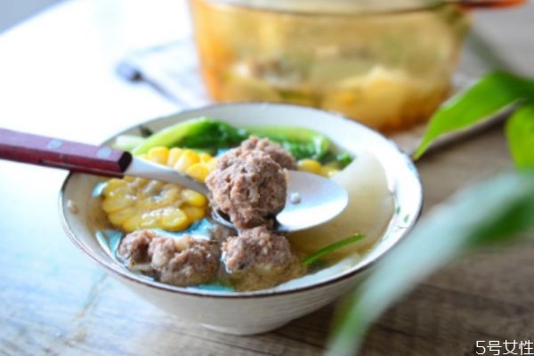 牛肉丸子湯的做法 牛肉丸子湯做法竅門 牛肉丸子湯的做法 牛肉丸子湯做法竅門