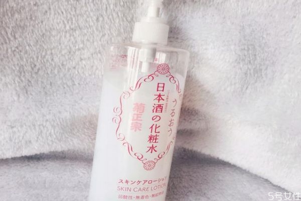 菊正宗清酒化妝水好用嗎 菊正宗清酒化妝水適合什么膚質(zhì) 菊正宗清酒化妝水好用嗎 菊正宗清酒化妝水適合什么膚質(zhì)