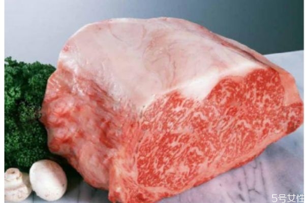 凍肉解凍用熱水還是冷水 凍肉解凍一般需要多長時(shí)間 凍肉解凍用熱水還是冷水 凍肉解凍一般需要多長時(shí)間