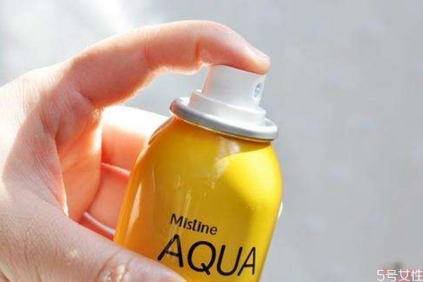 帶妝怎么補(bǔ)涂防曬 妝后怎么補(bǔ)擦防曬霜 帶妝怎么補(bǔ)涂防曬 妝后怎么補(bǔ)擦防曬霜