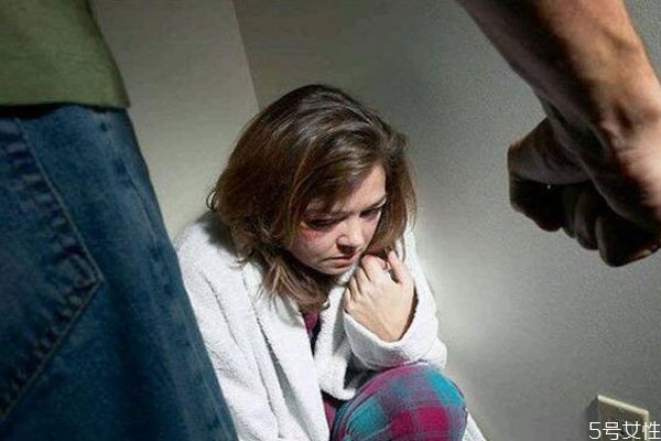 家暴男換個女友會改嗎 家暴的男人改好的幾率 家暴男換個女友會改嗎 家暴的男人改好的幾率