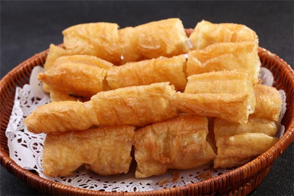 長(zhǎng)期吃油條對(duì)身體好嗎 油條吃多了對(duì)身體有什么害處 長(zhǎng)期吃油條對(duì)身體好嗎 油條吃多了對(duì)身體有什么害處