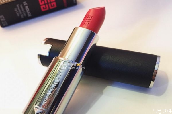 紀(jì)梵希小羊皮多少克 紀(jì)梵?？诩t正裝多少g