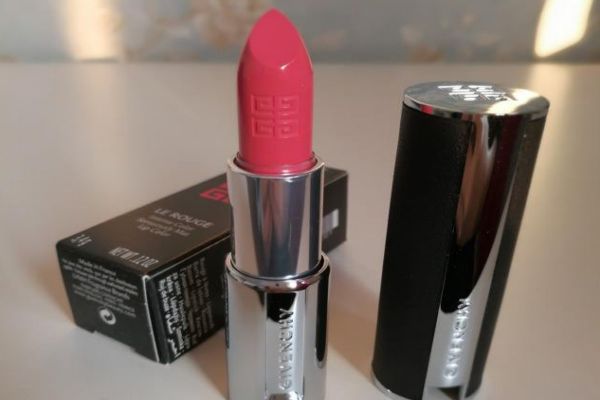 紀(jì)梵希小羊皮多少克 紀(jì)梵?？诩t正裝多少g