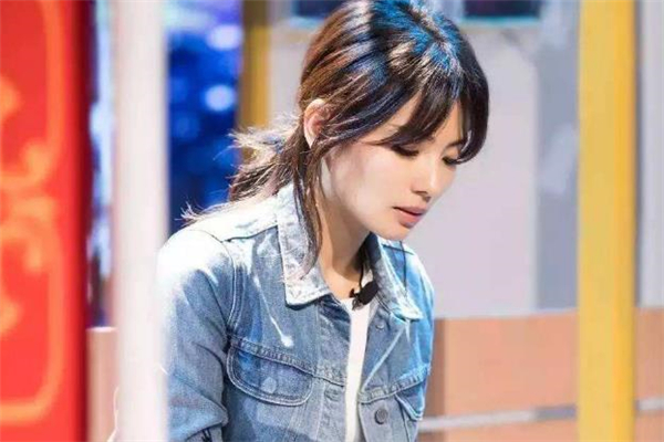 法式劉海是什么樣子的 法式劉海適合戴眼鏡的人嗎 法式劉海是什么樣子的 法式劉海適合戴眼鏡的人嗎