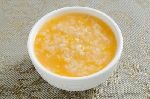 南瓜粥用電飯煲怎么煮 小米南瓜紅棗粥怎么做 南瓜粥用電飯煲怎么煮 小米南瓜紅棗粥怎么做