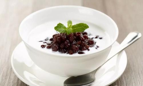 蒸好的雙皮奶是水怎么辦 適當吃雙皮奶有什么好處