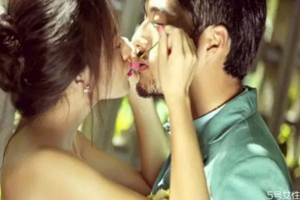 浪子回頭真的可以挽回愛情嗎 愛情的挽回要靠什么 浪子回頭真的可以挽回愛情嗎 愛情的挽回要靠什么