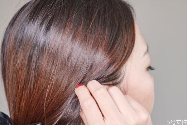 燙頭發(fā)的原理 燙頭發(fā)要注意的地方 燙頭發(fā)的原理 燙頭發(fā)要注意的地方