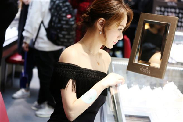 肩膀厚練瑜伽可以瘦嗎 肩膀厚練什么瑜伽動作有用 肩膀厚練瑜伽可以瘦嗎 肩膀厚練什么瑜伽動作有用