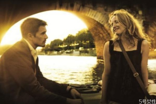 愛(ài)上一個(gè)人需要多久 愛(ài)一個(gè)人可以愛(ài)到多久 愛(ài)上一個(gè)人需要多久 愛(ài)一個(gè)人可以愛(ài)到多久